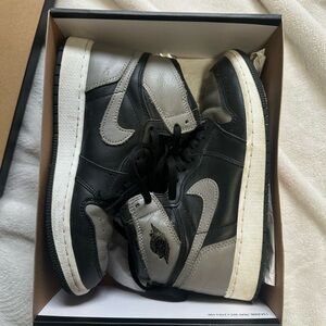 Air Jordan 1 High OG Shadows